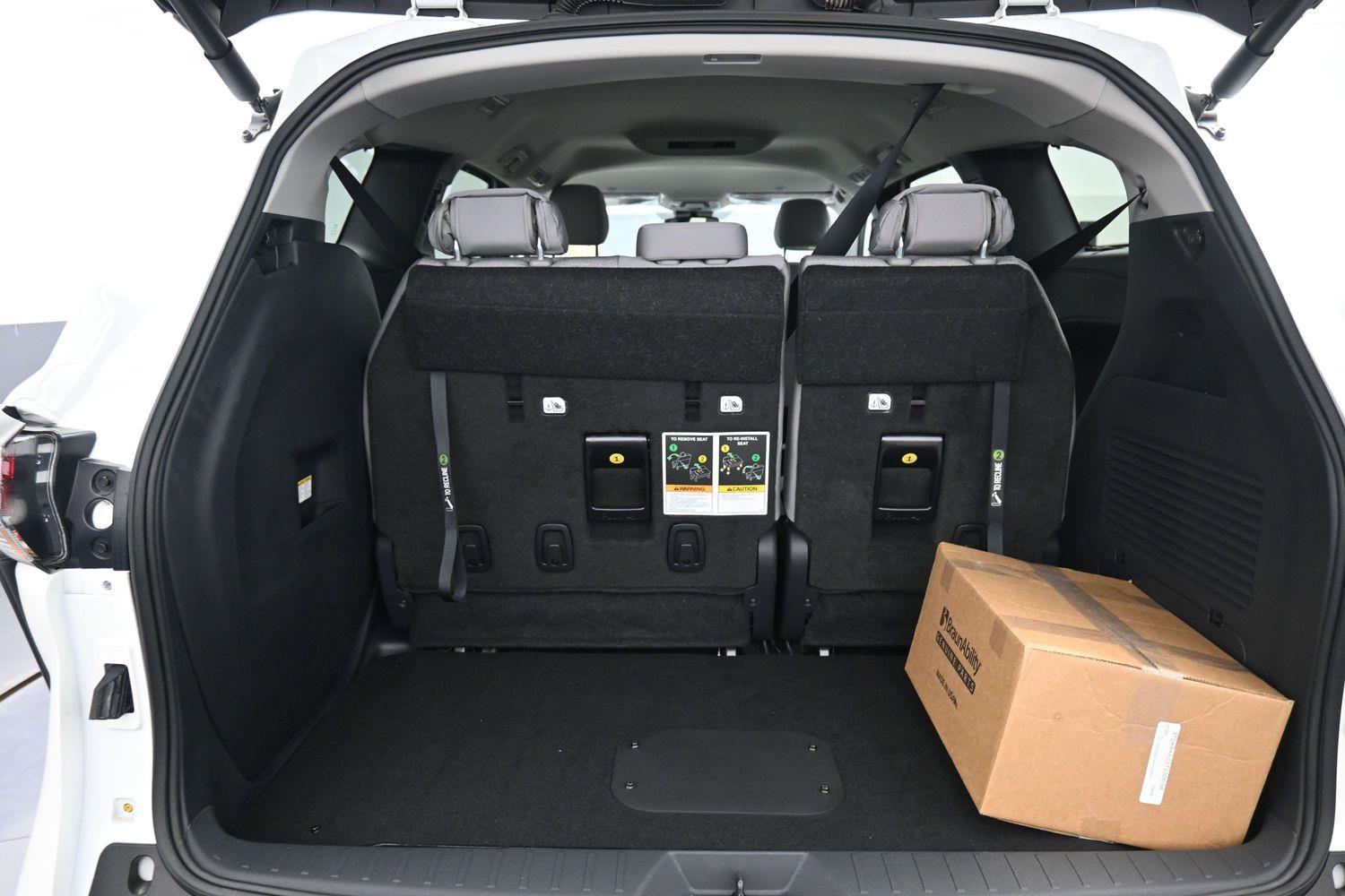 New 2026 Toyota Sienna LE