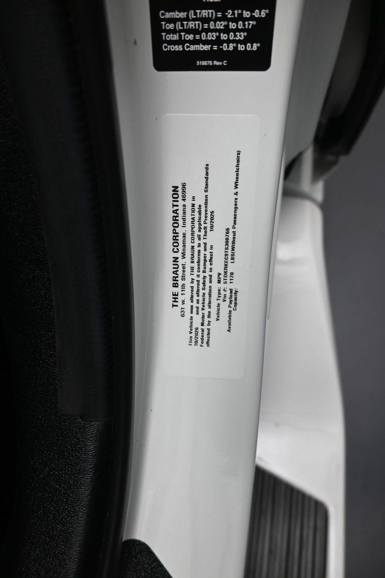 New 2026 Toyota Sienna LE