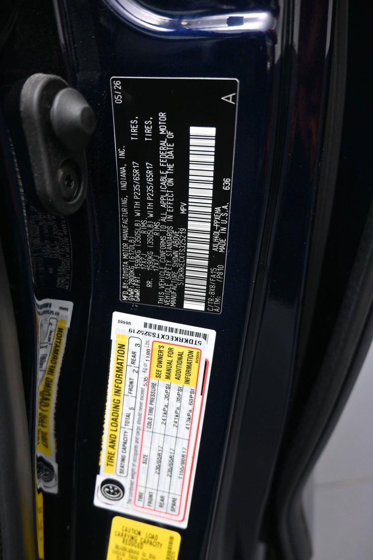 New 2026 Toyota Sienna LE