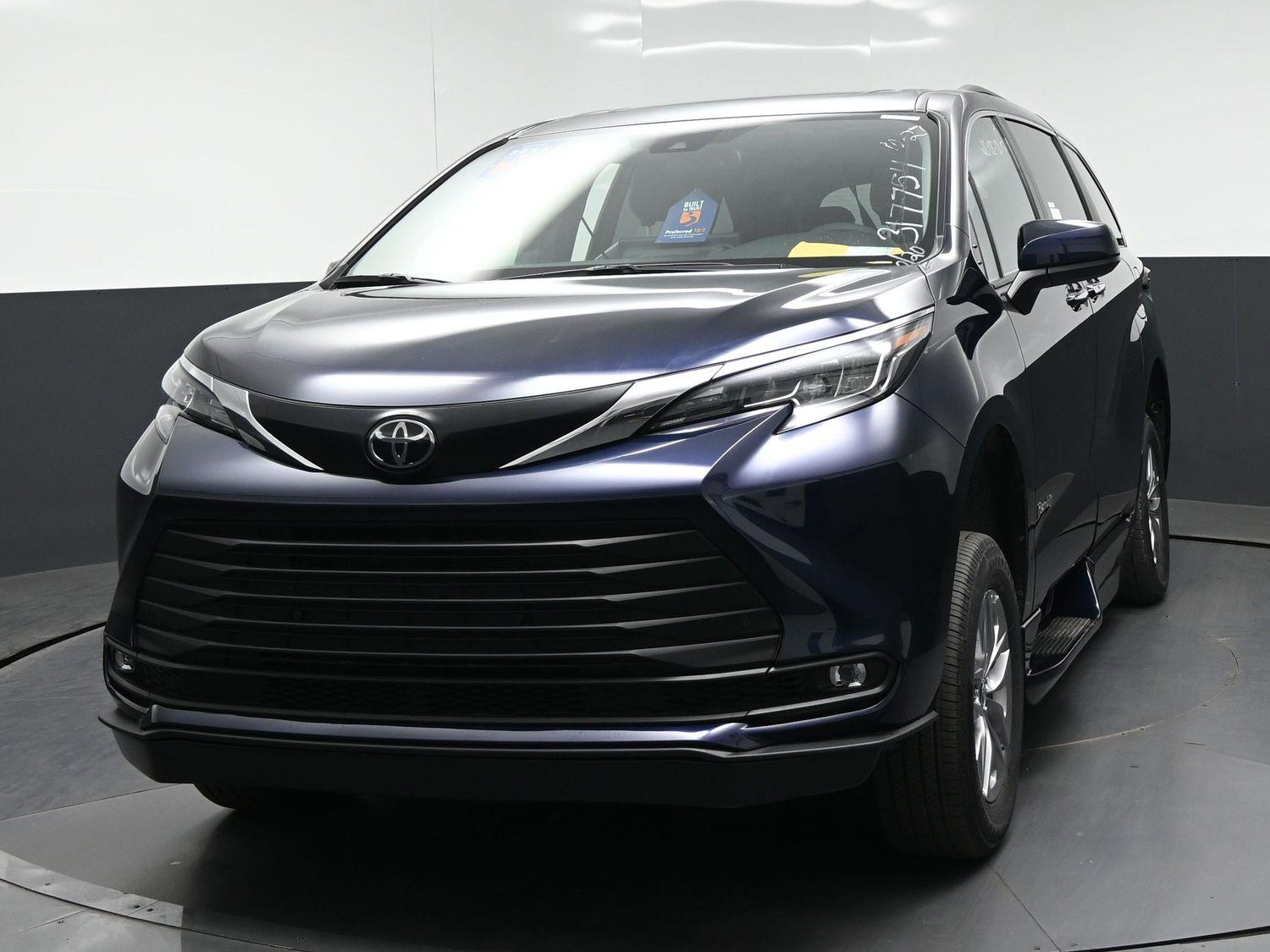 New 2026 Toyota Sienna XLE