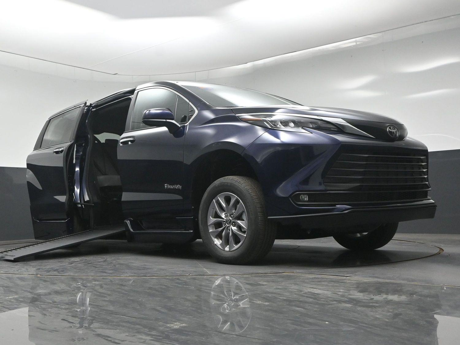 New 2026 Toyota Sienna XLE
