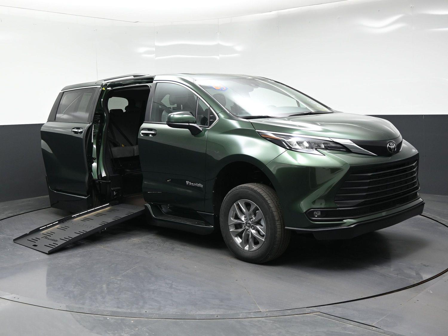 New 2026 Toyota Sienna XLE