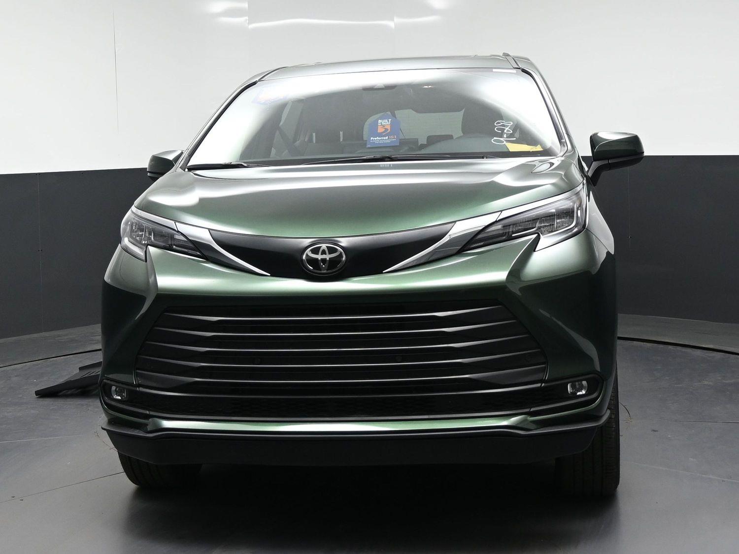 New 2026 Toyota Sienna XLE
