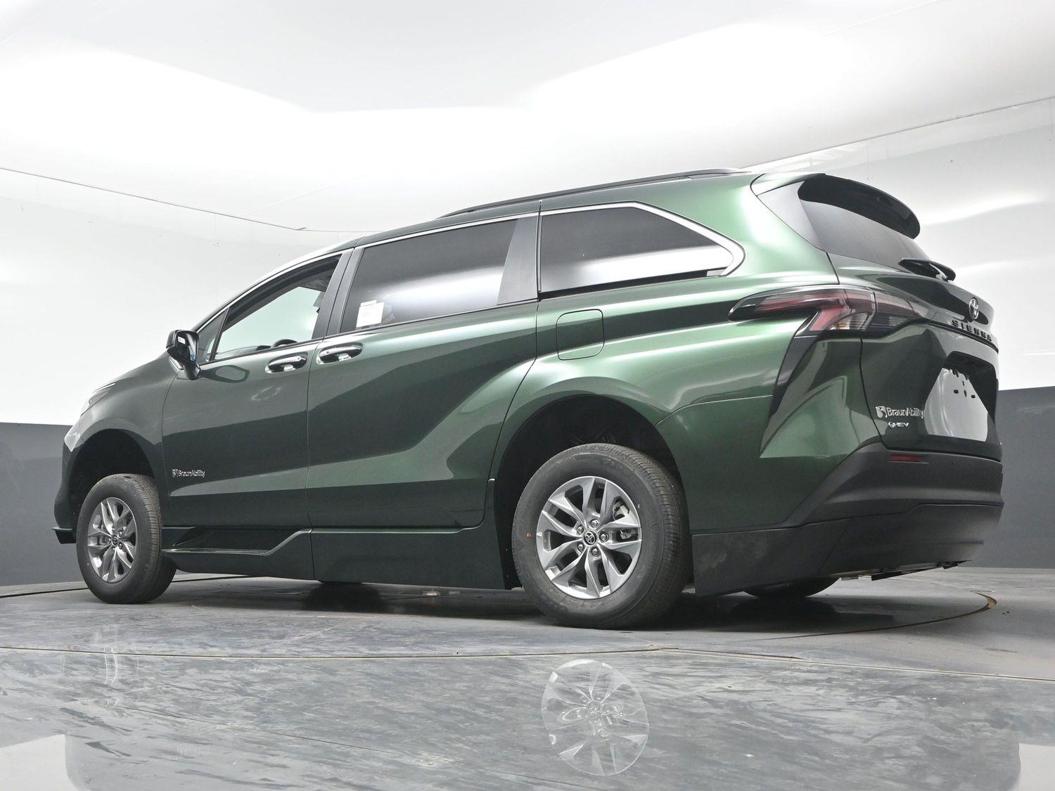 New 2026 Toyota Sienna XLE