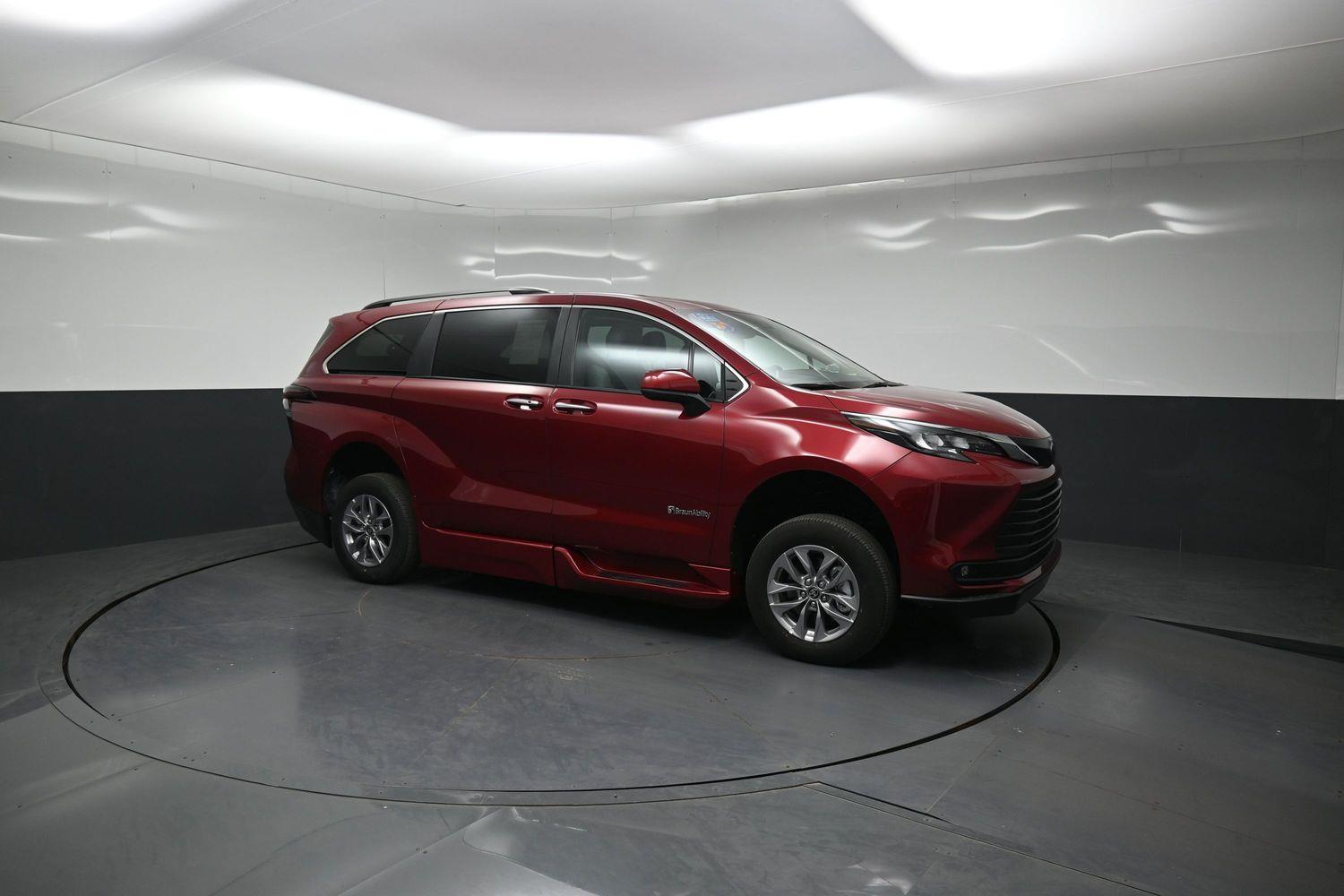 New 2026 Toyota Sienna XLE