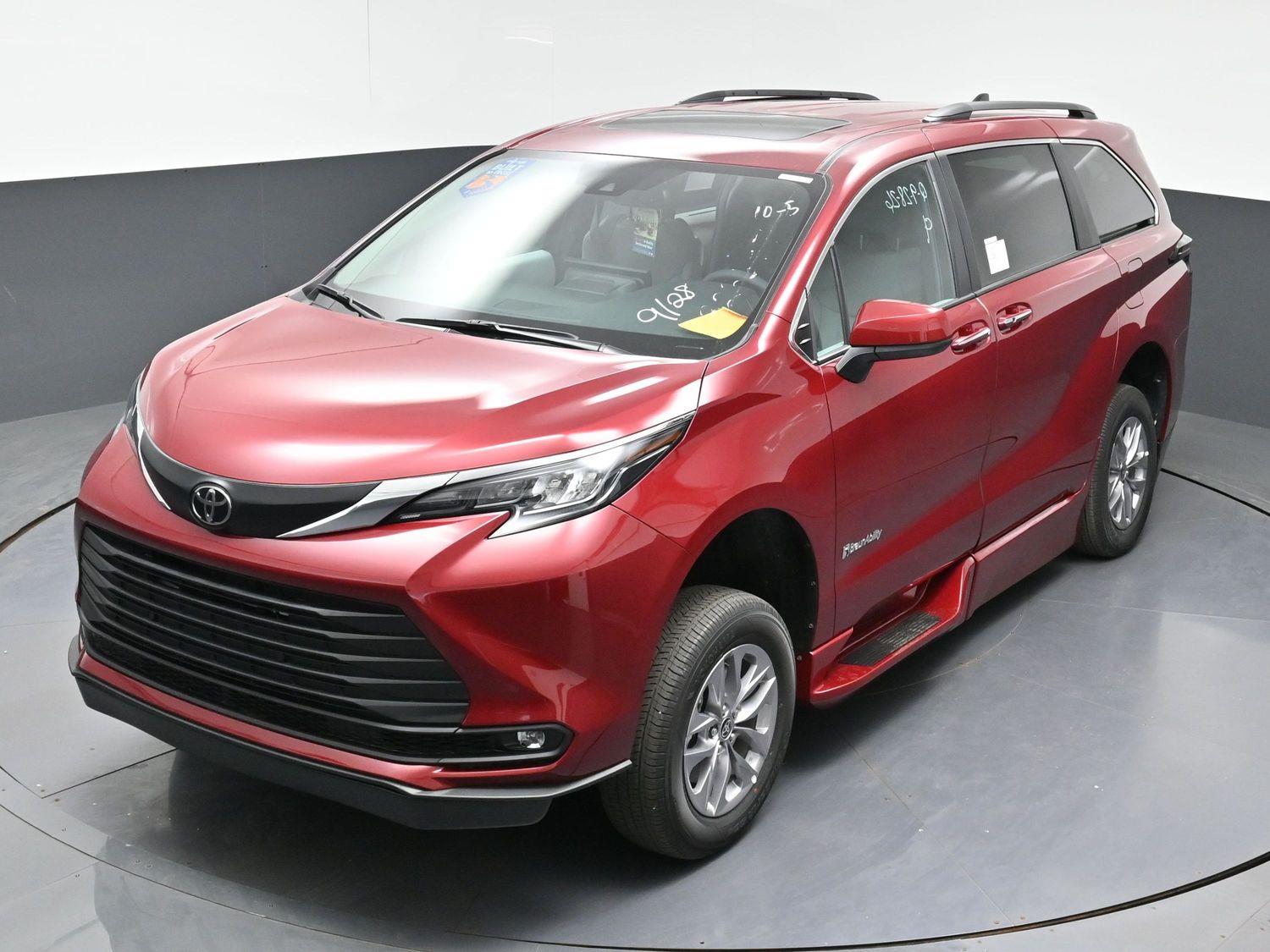 New 2026 Toyota Sienna XLE