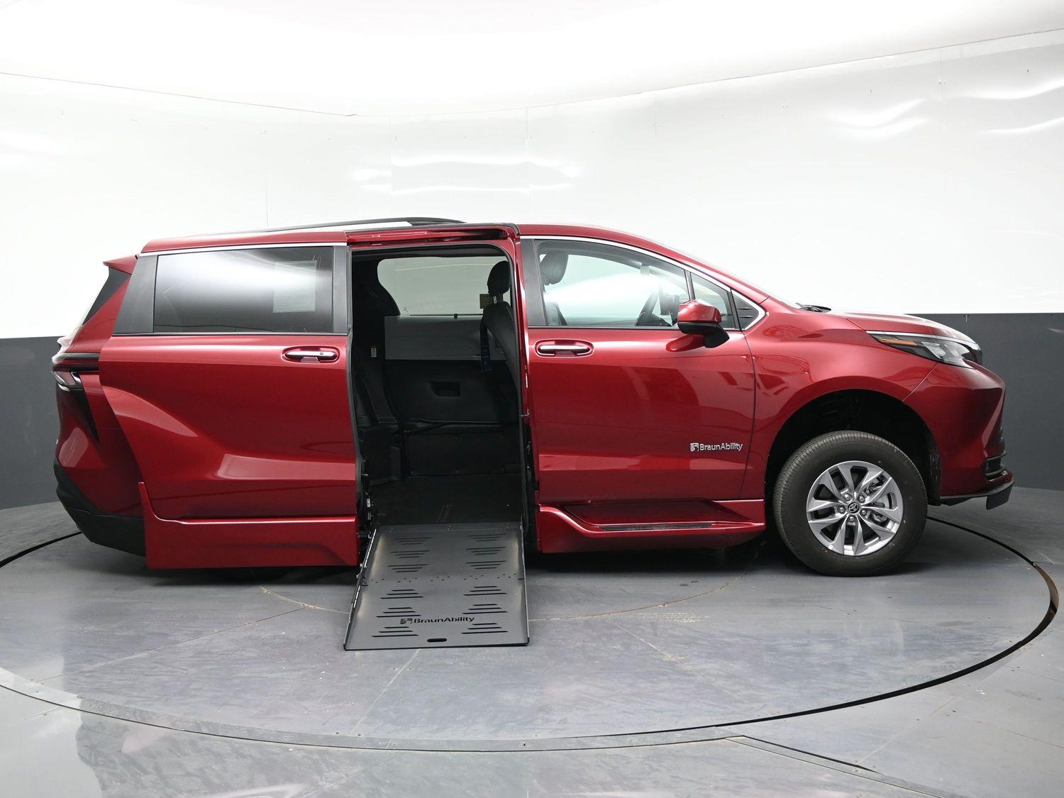 New 2026 Toyota Sienna XLE
