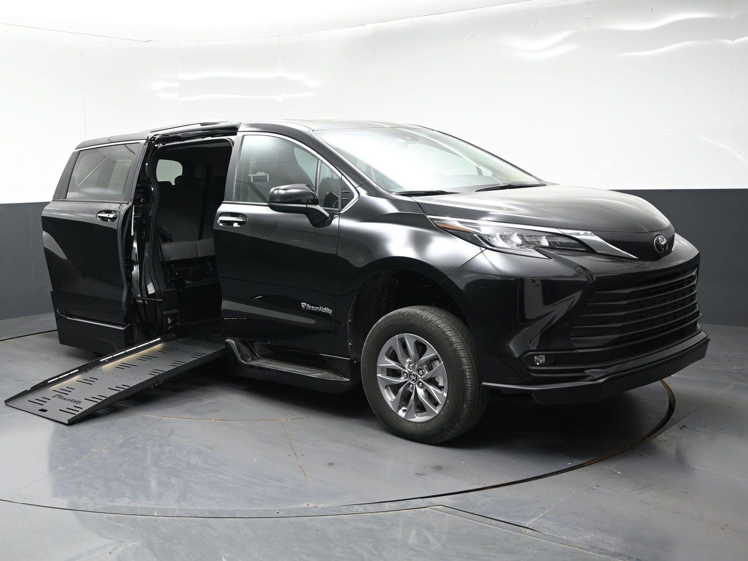New 2026 Toyota Sienna XLE