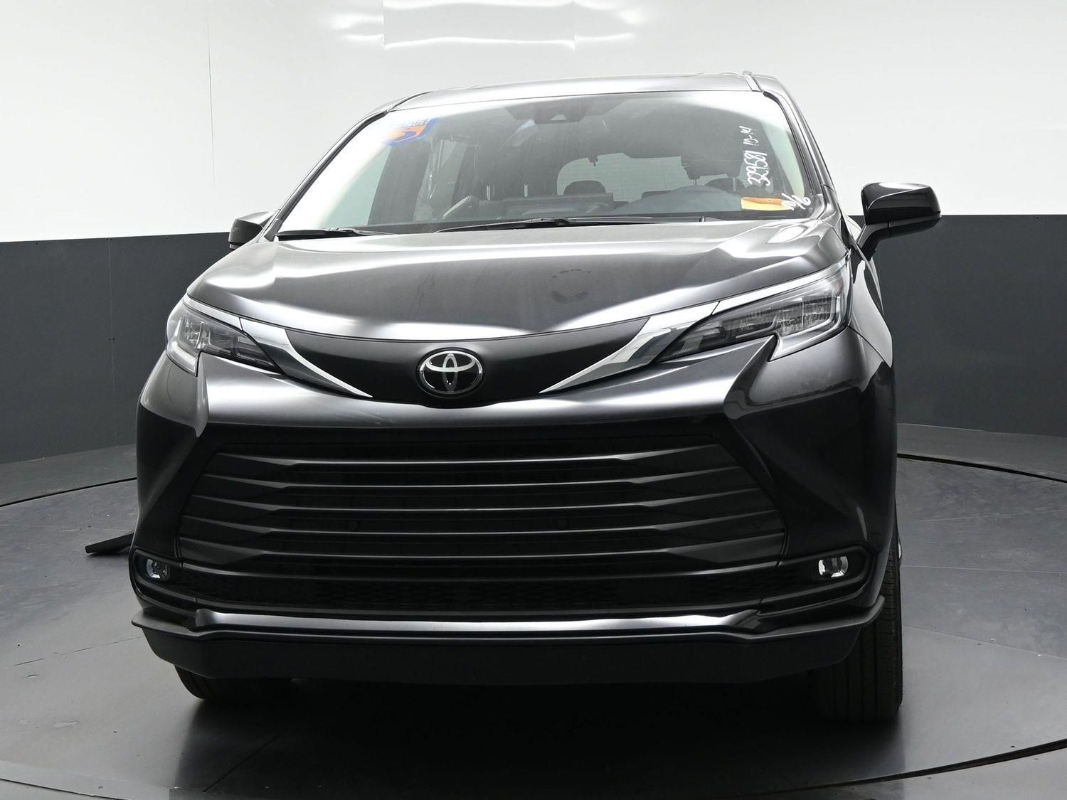 New 2026 Toyota Sienna XLE