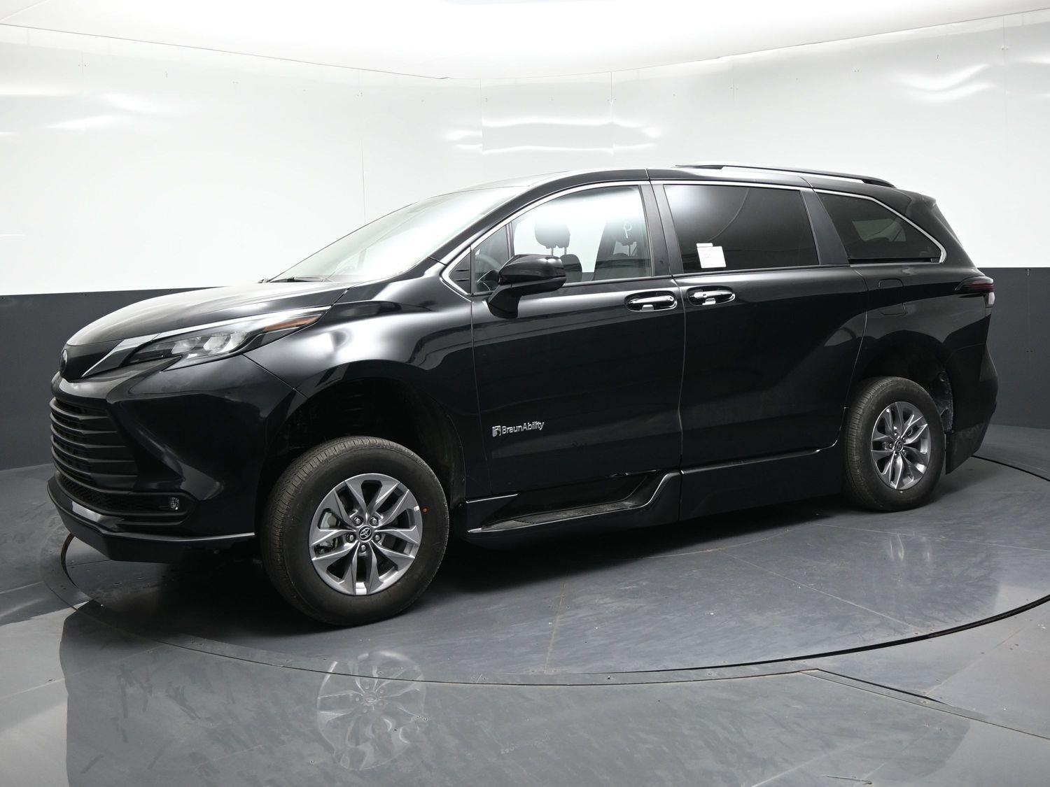 New 2026 Toyota Sienna XLE