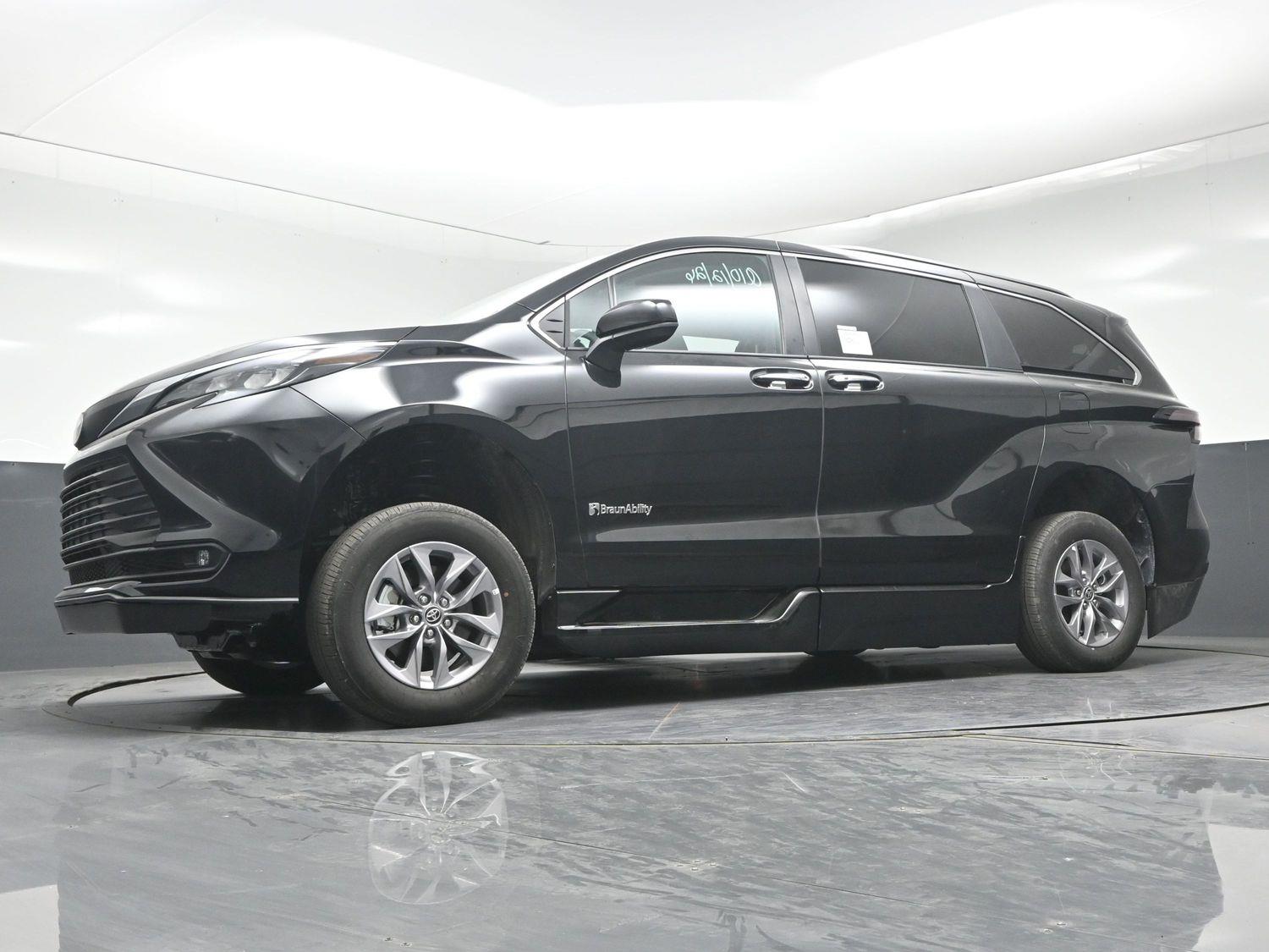 New 2026 Toyota Sienna XLE
