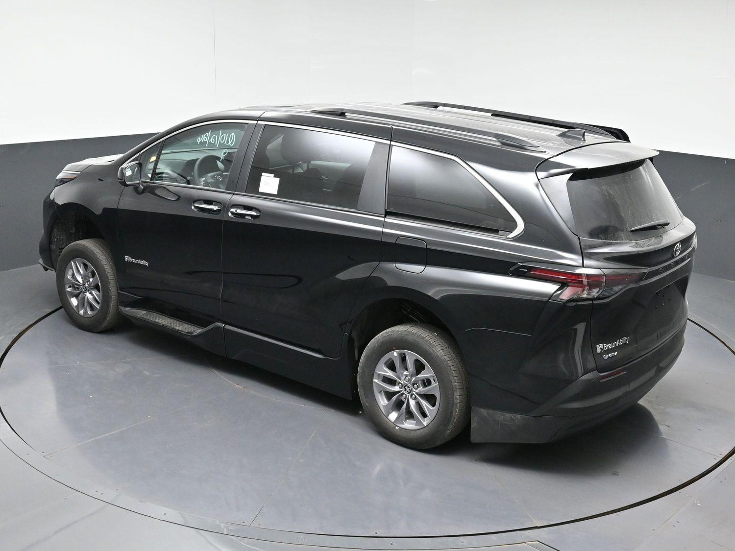 New 2026 Toyota Sienna XLE