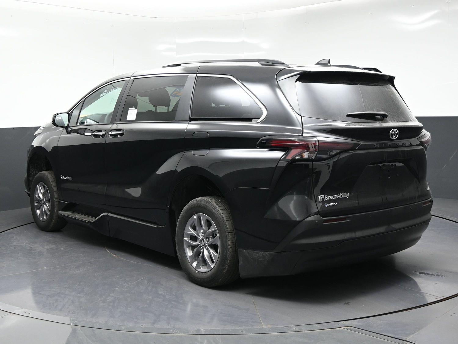 New 2026 Toyota Sienna XLE