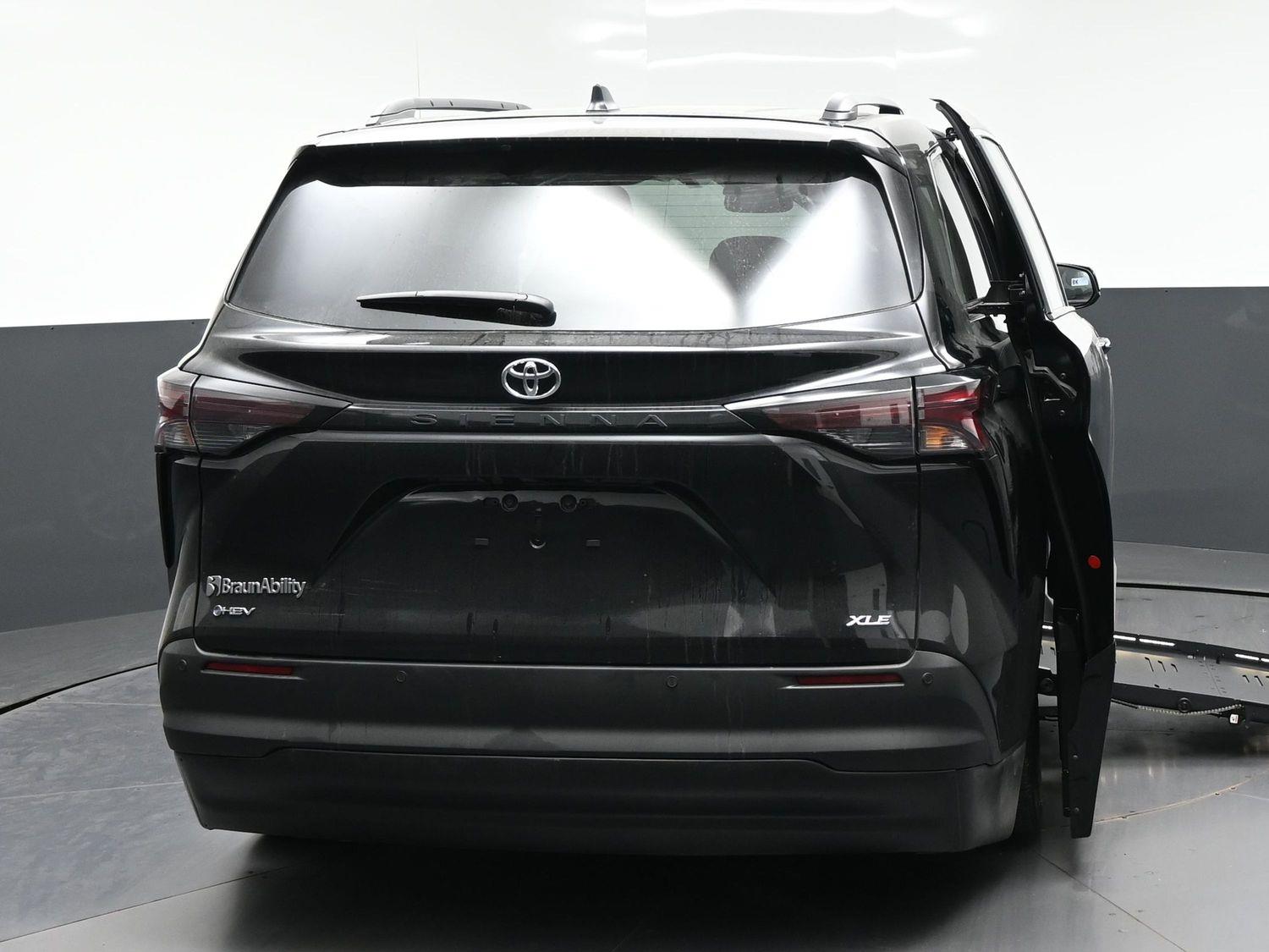 New 2026 Toyota Sienna XLE