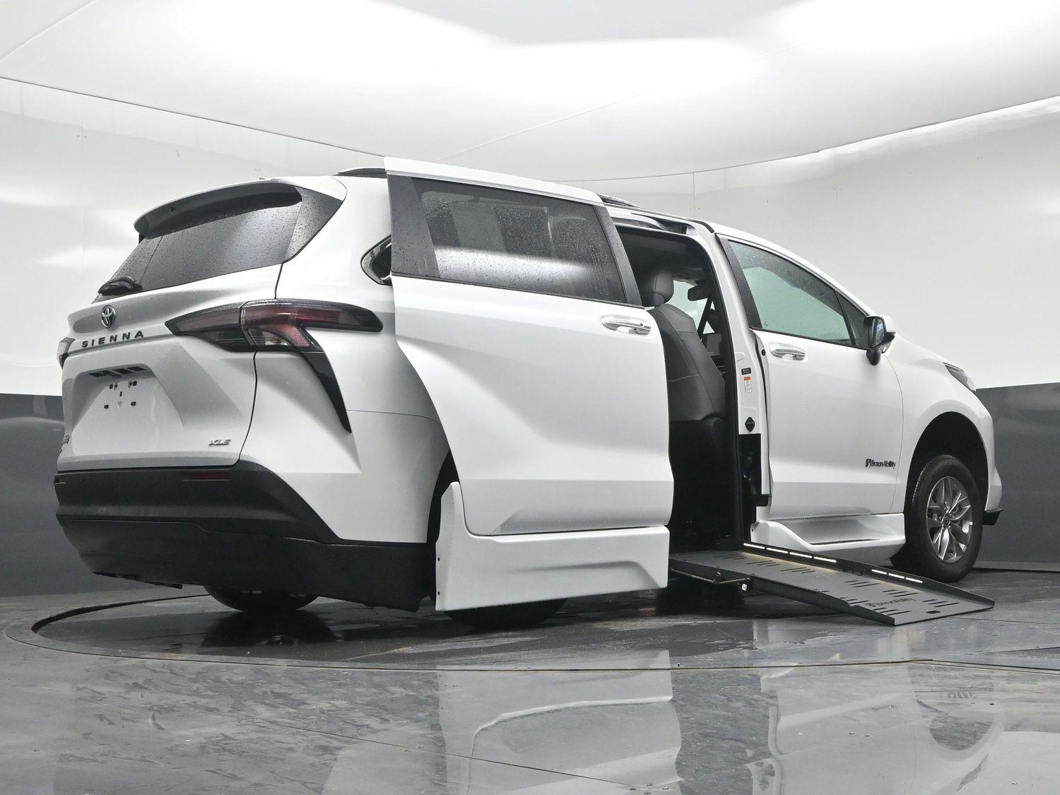 New 2026 Toyota Sienna XLE