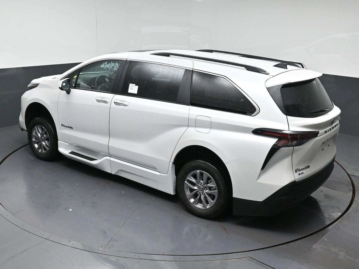 New 2026 Toyota Sienna XLE