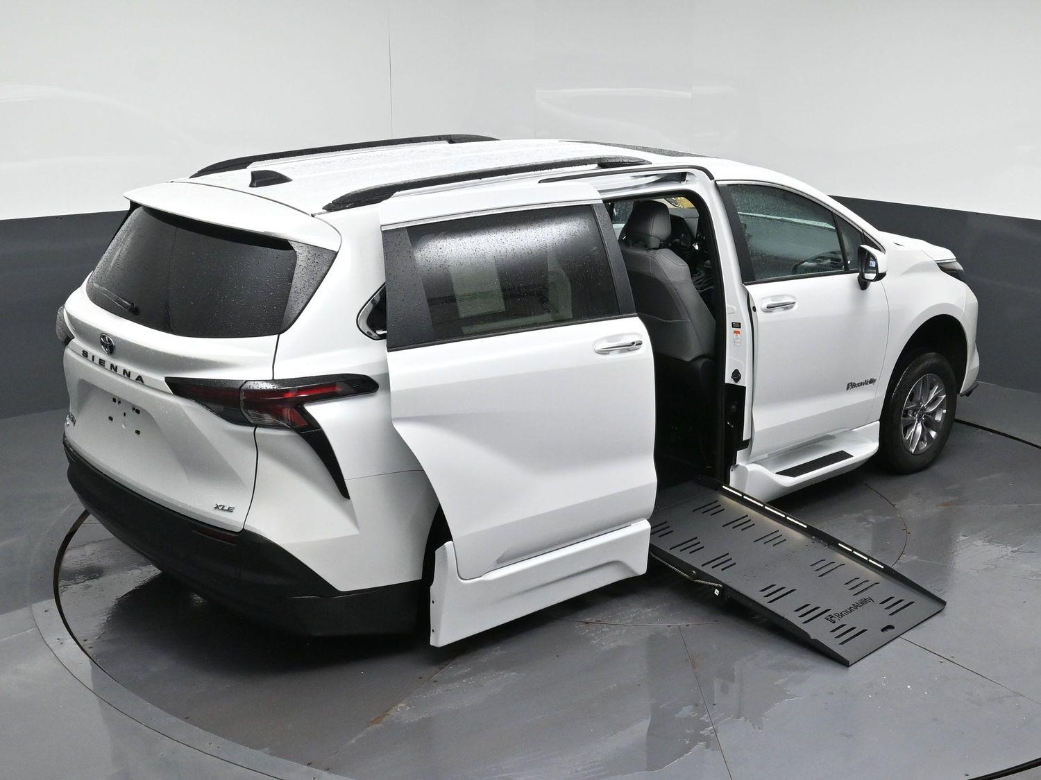 New 2026 Toyota Sienna XLE