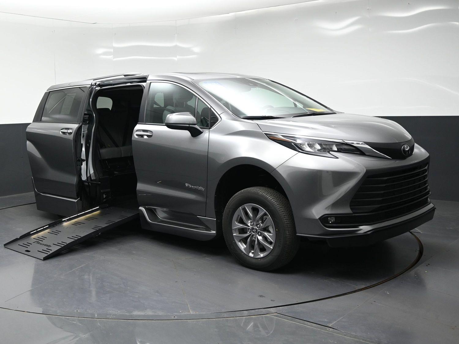 New 2026 Toyota Sienna XLE