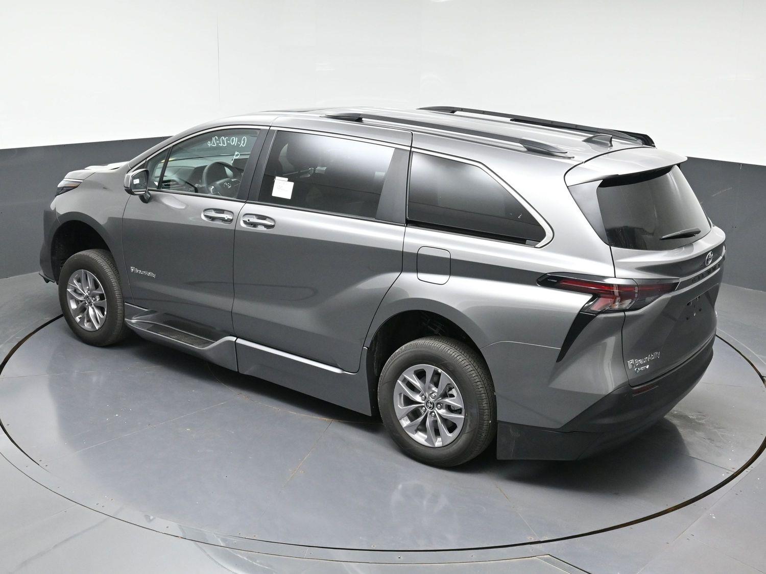 New 2026 Toyota Sienna XLE
