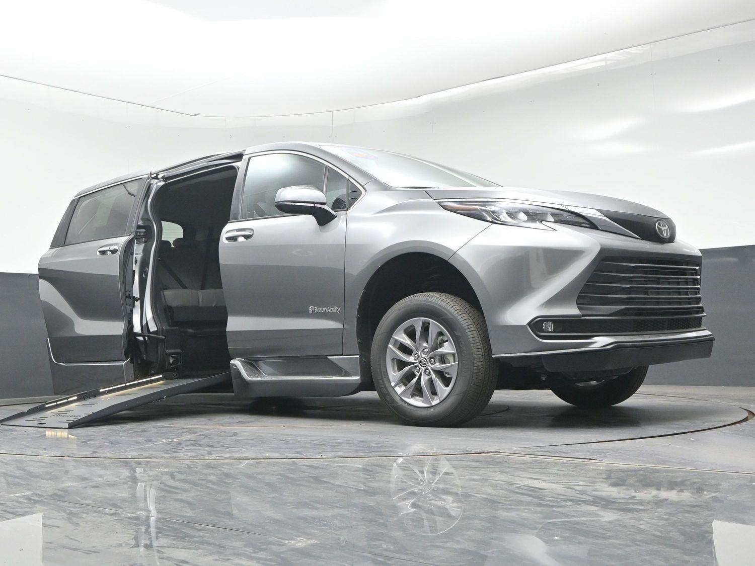 New 2026 Toyota Sienna XLE