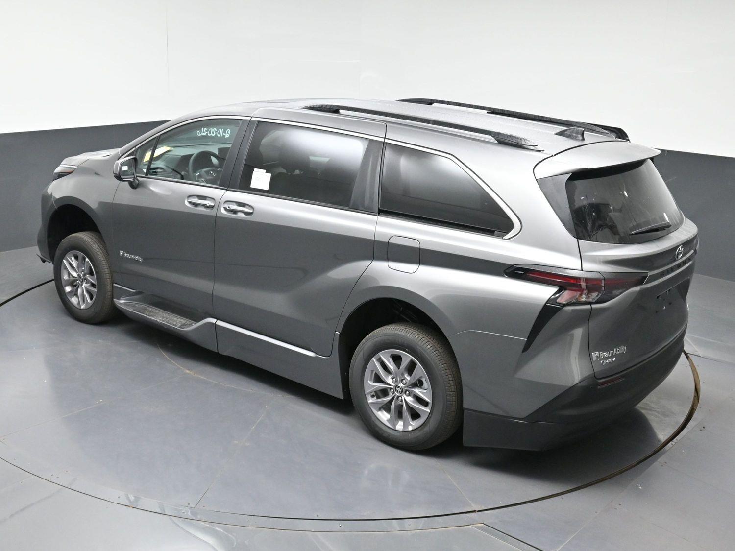 New 2026 Toyota Sienna XLE