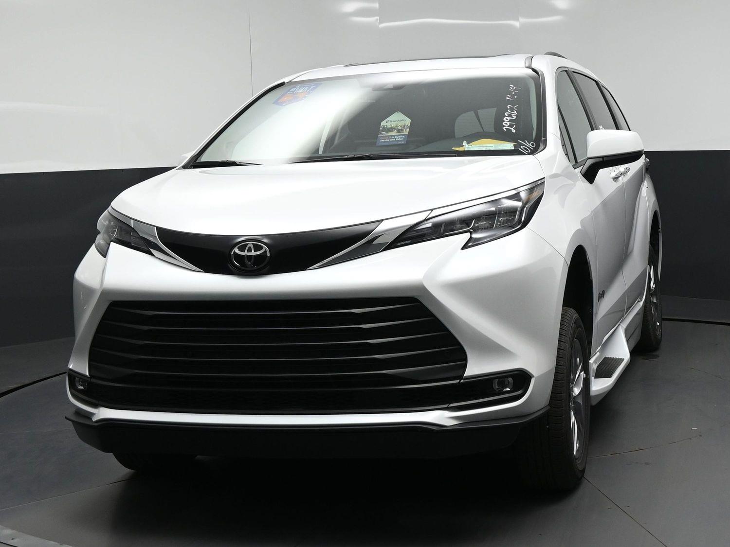New 2026 Toyota Sienna XLE