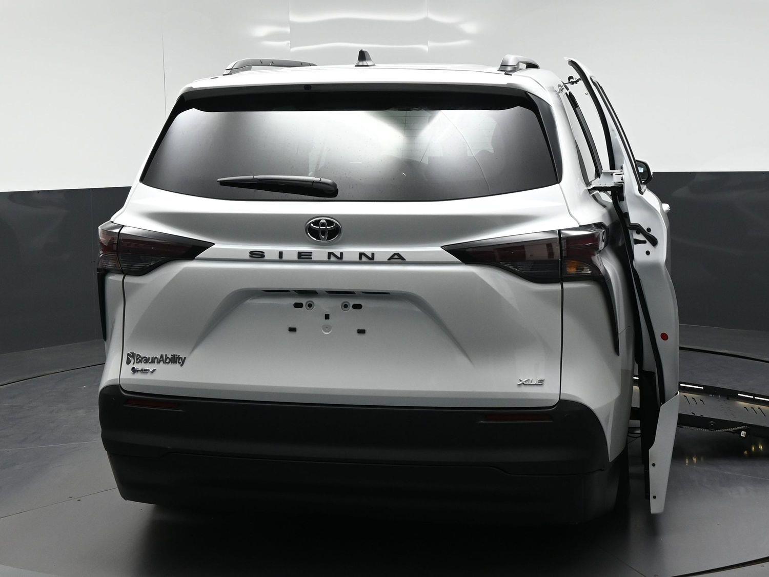New 2026 Toyota Sienna XLE