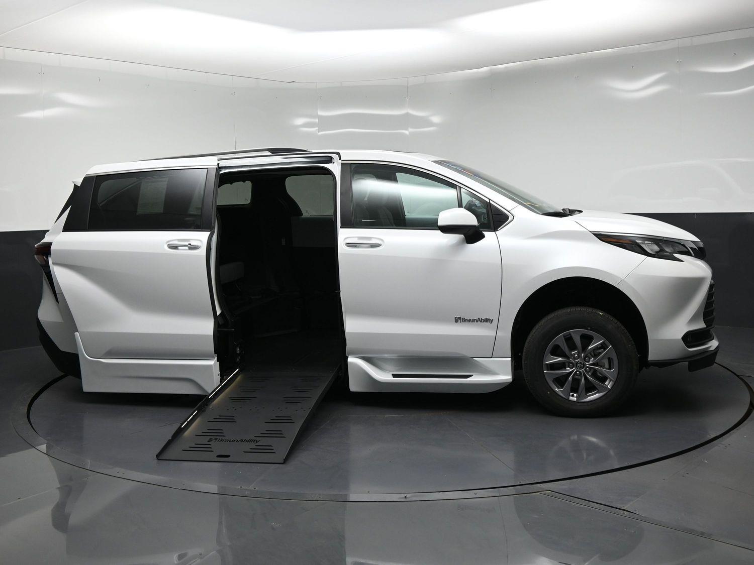 New 2026 Toyota Sienna XLE