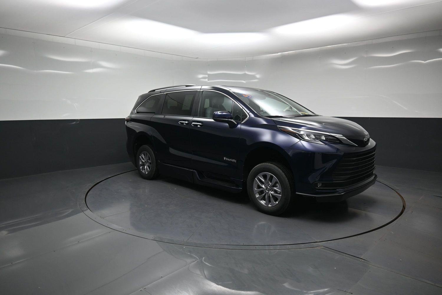 New 2026 Toyota Sienna XLE