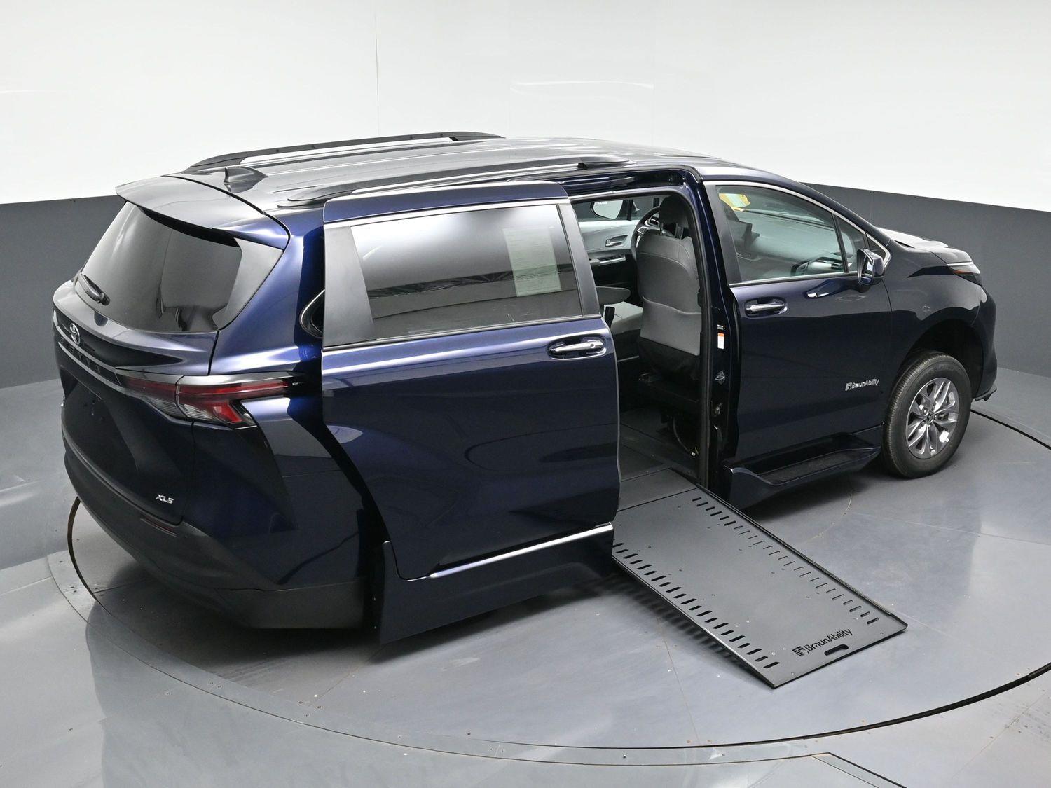 New 2026 Toyota Sienna XLE