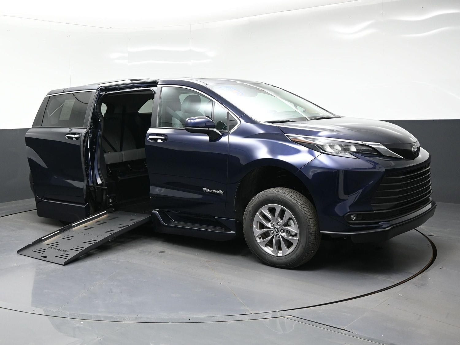 New 2026 Toyota Sienna XLE
