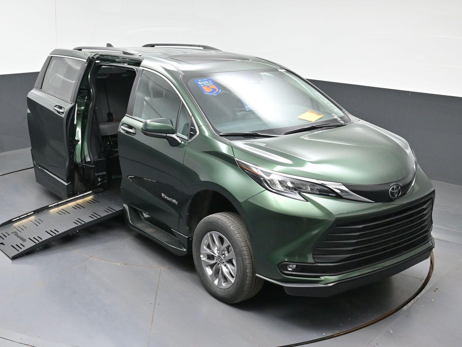 New 2026 Toyota Sienna XLE