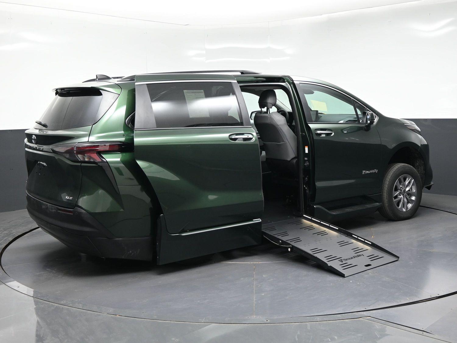 New 2026 Toyota Sienna XLE