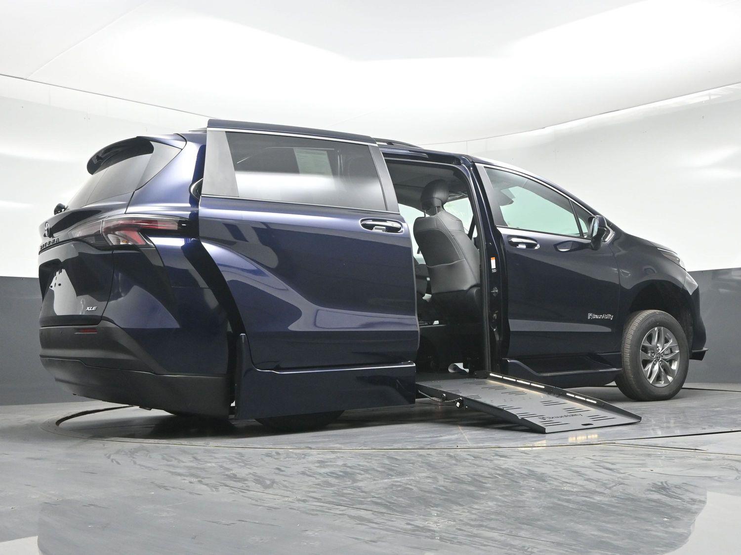 New 2026 Toyota Sienna XLE