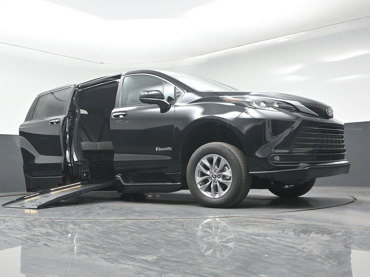 New 2026 Toyota Sienna XLE