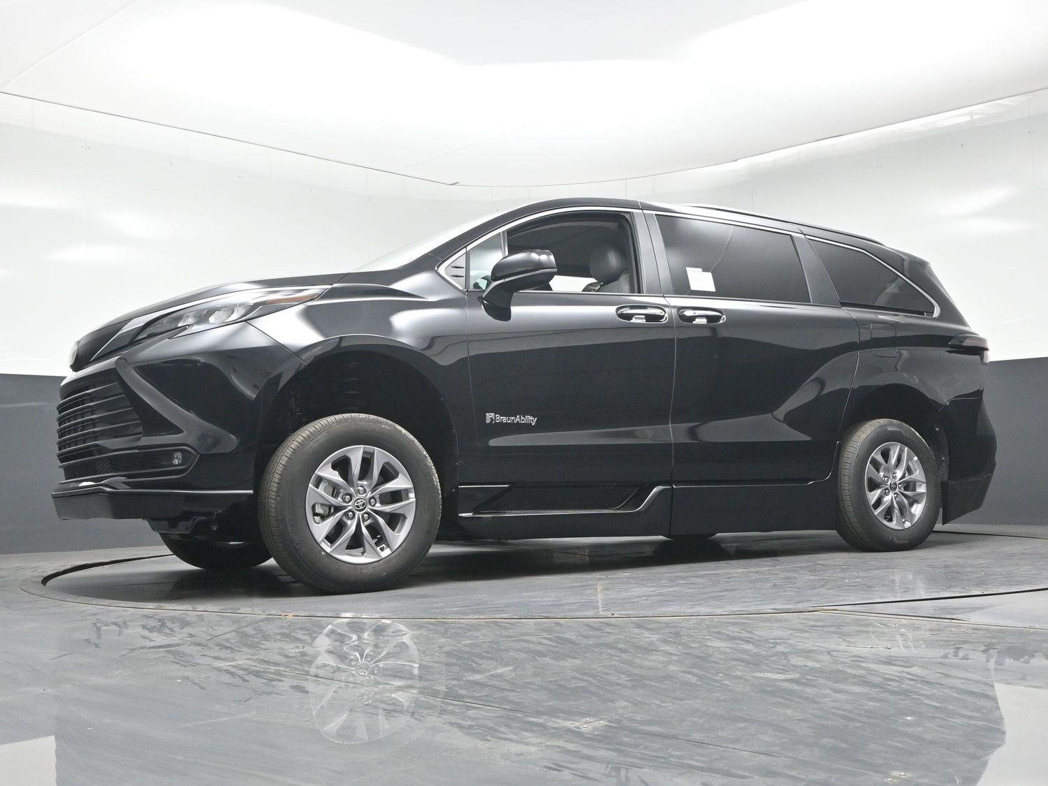 New 2026 Toyota Sienna XLE