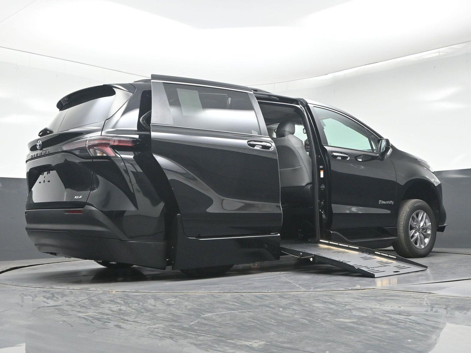 New 2026 Toyota Sienna XLE