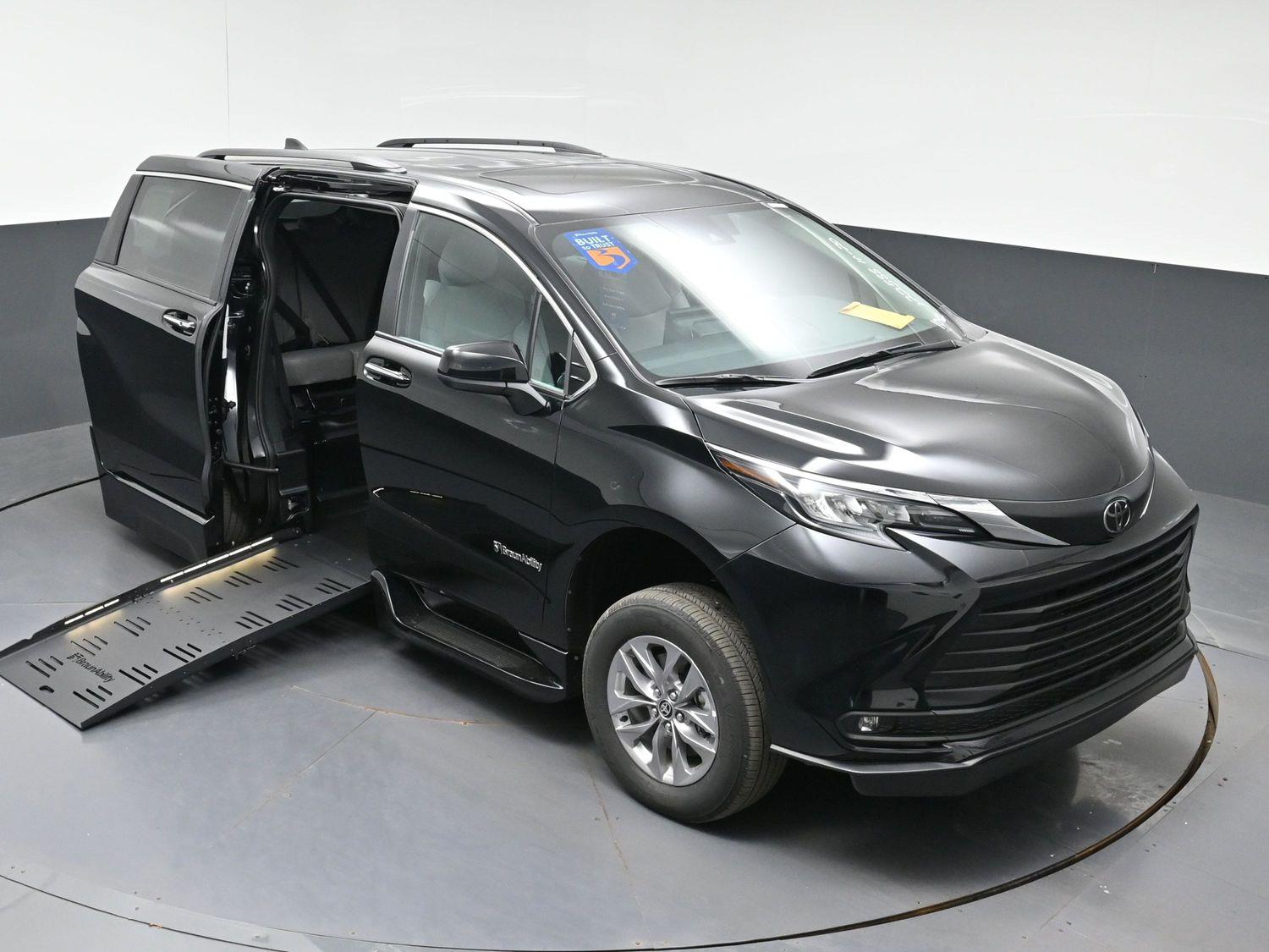 New 2026 Toyota Sienna XLE