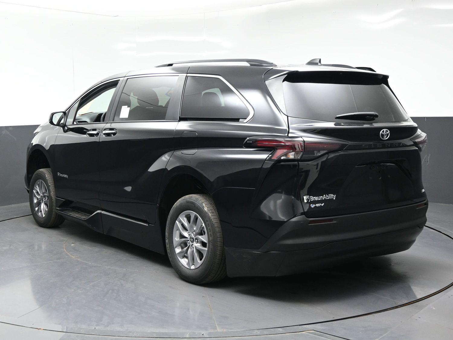 New 2026 Toyota Sienna XLE