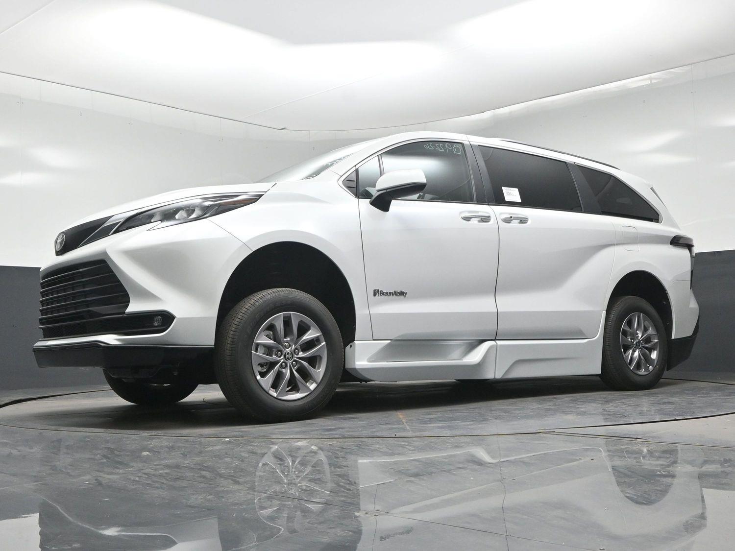 New 2026 Toyota Sienna XLE