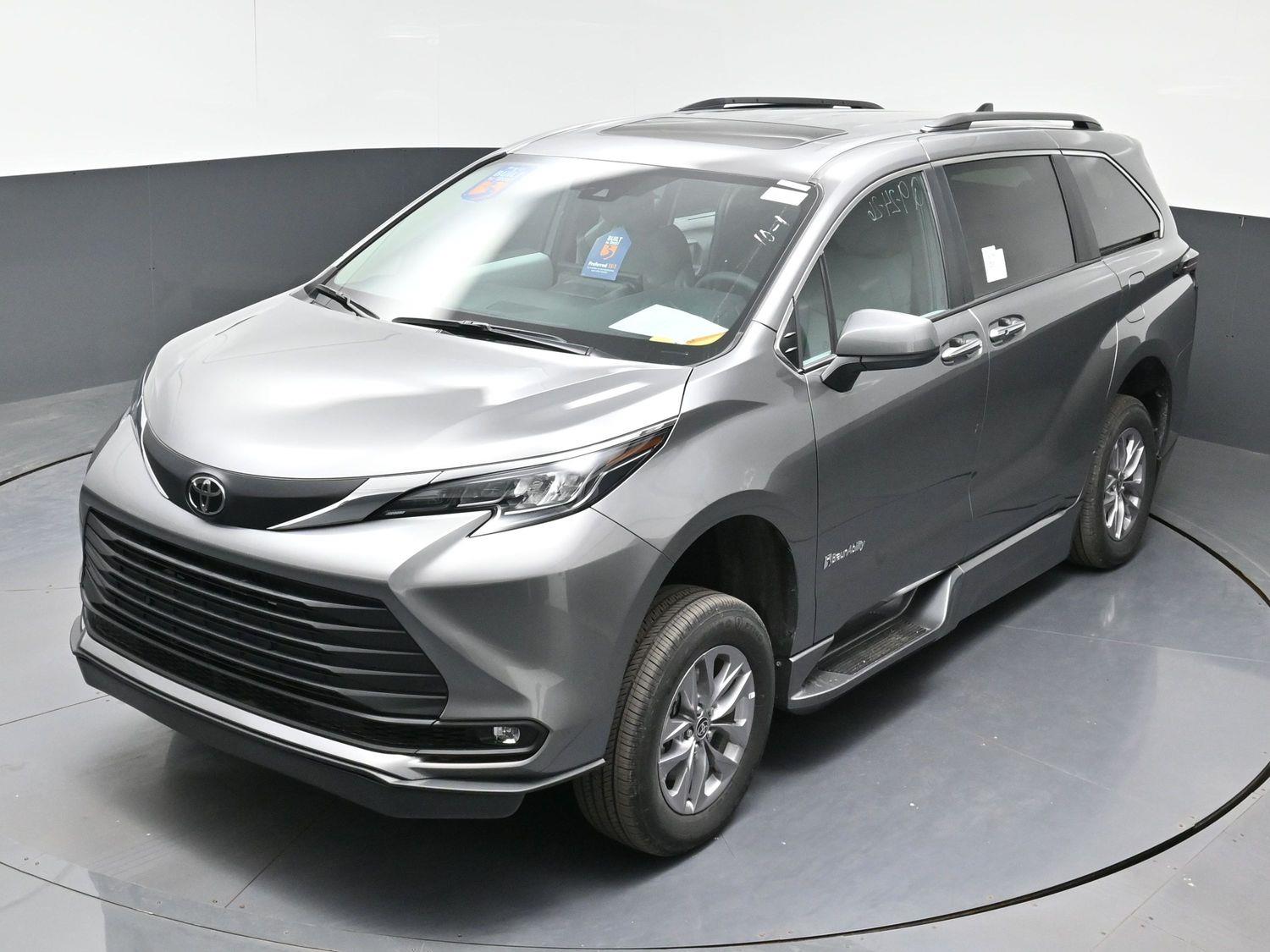 New 2026 Toyota Sienna XLE