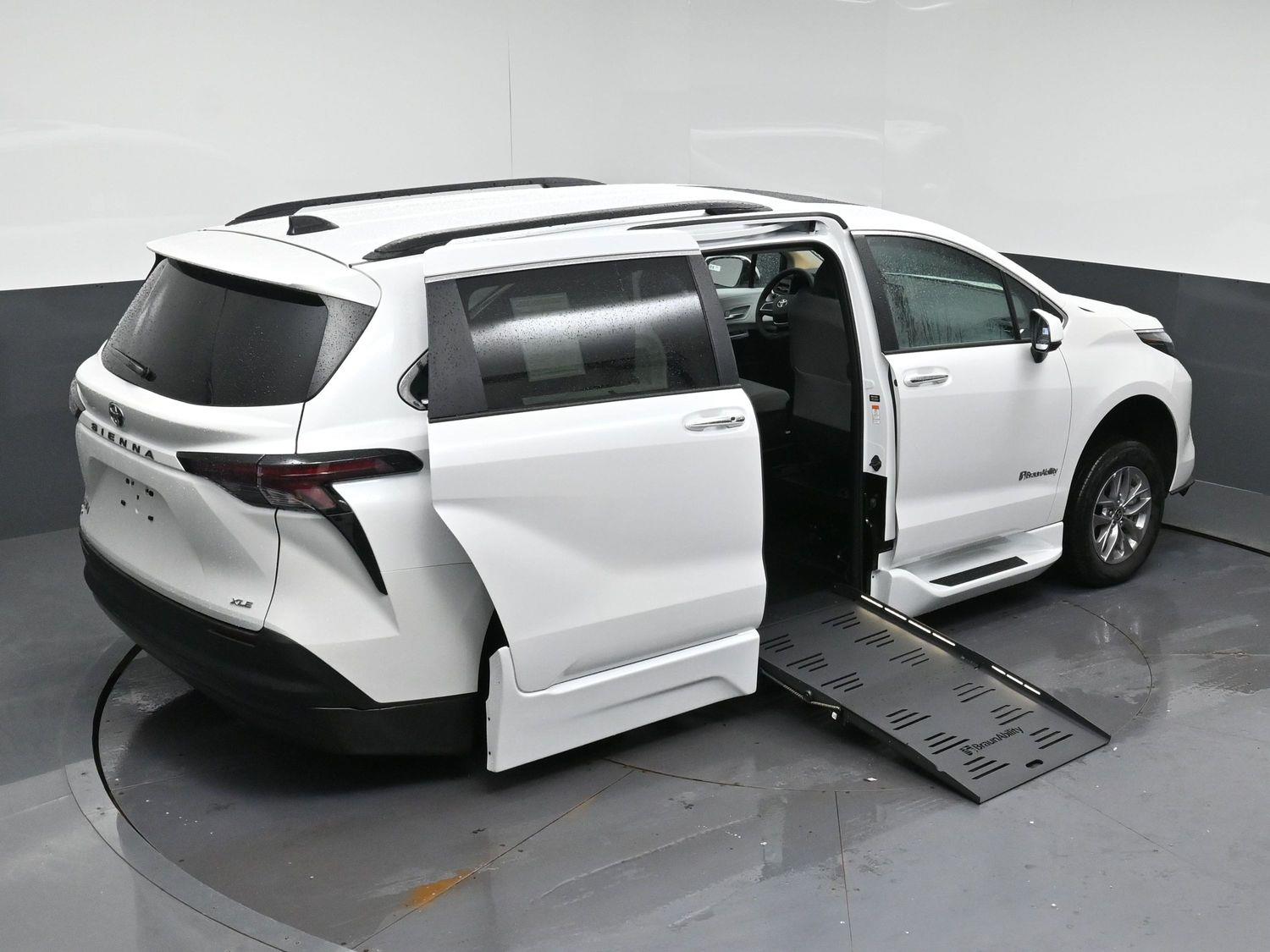 New 2026 Toyota Sienna XLE