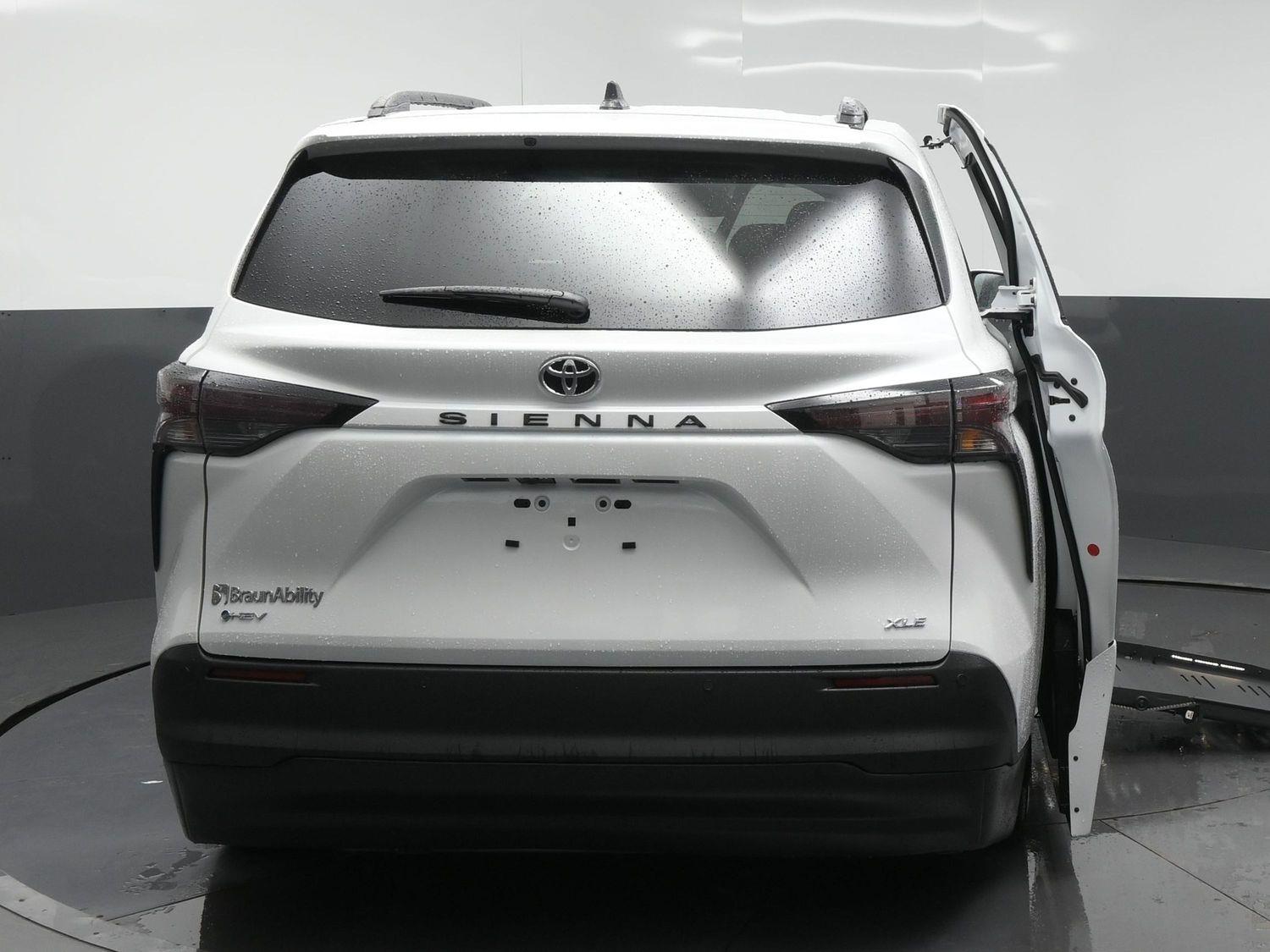 New 2026 Toyota Sienna XLE