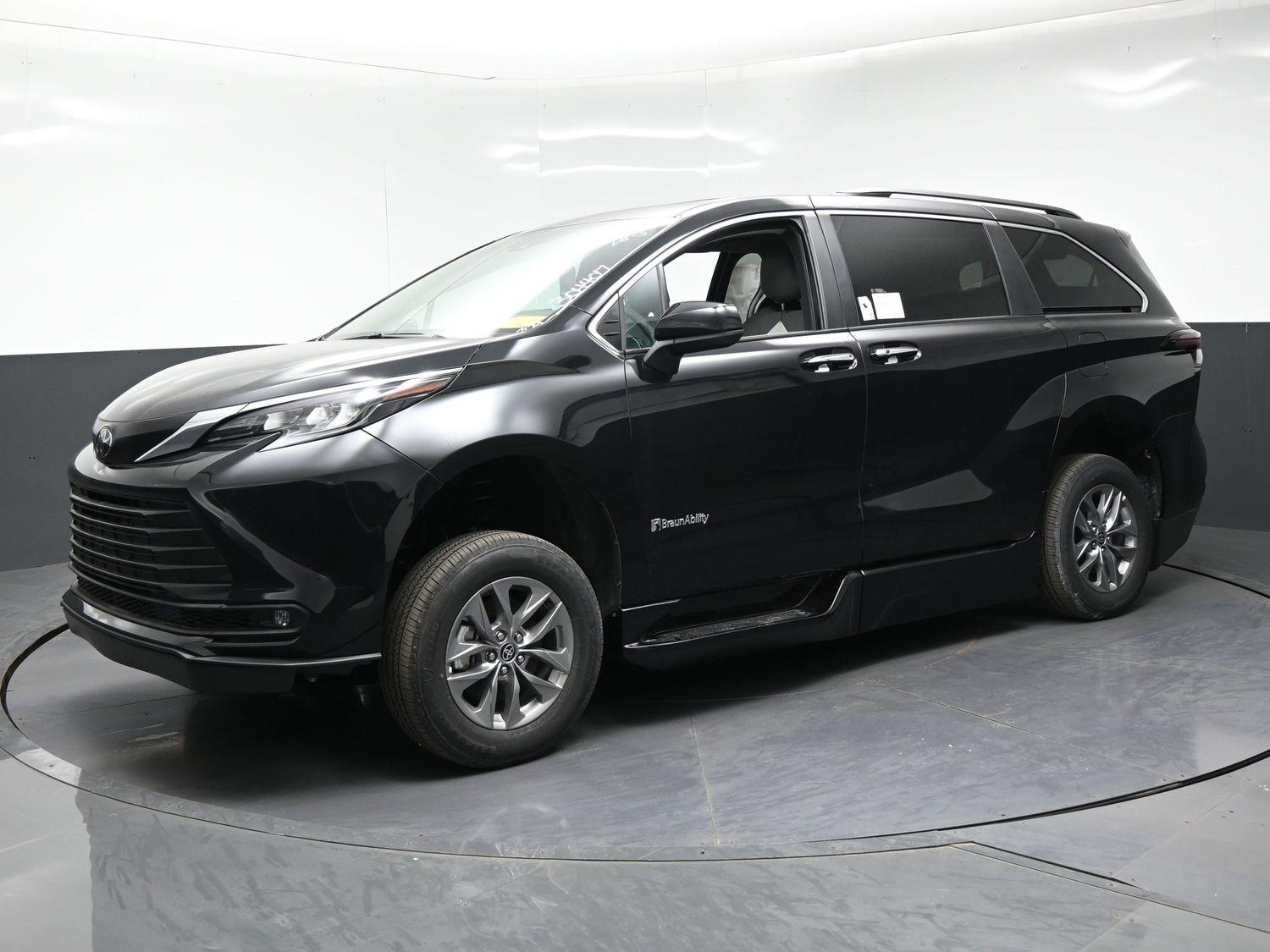 New 2026 Toyota Sienna XLE