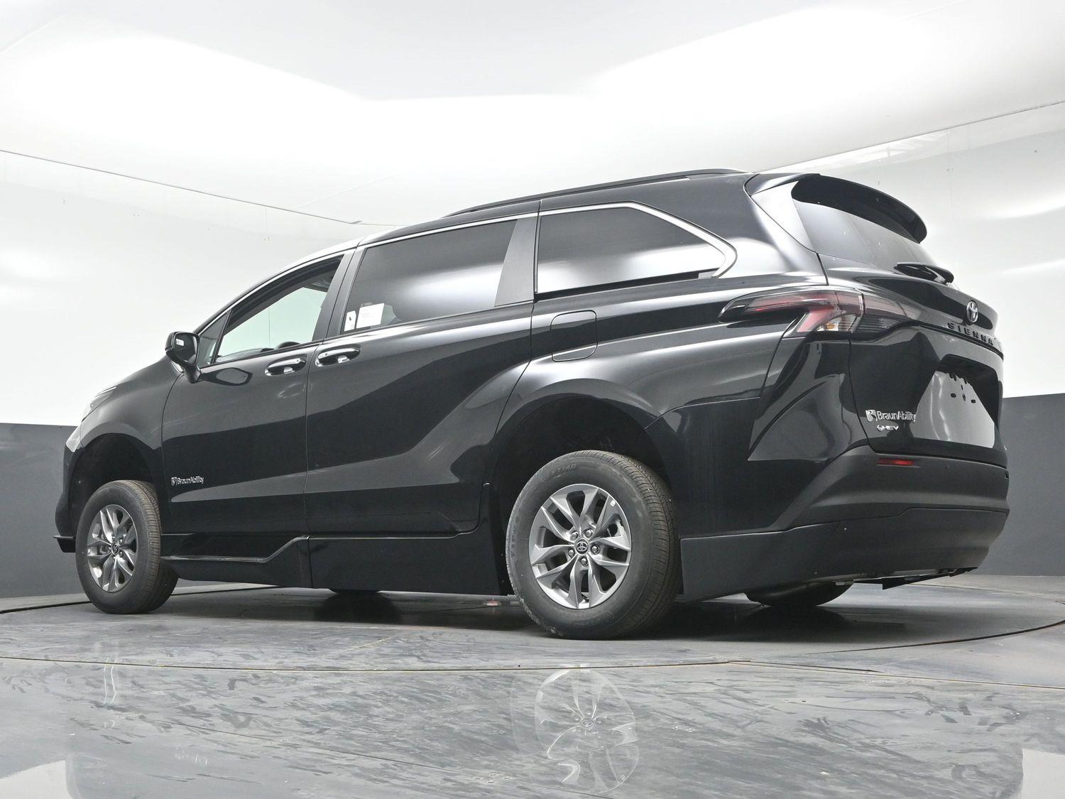 New 2026 Toyota Sienna XLE