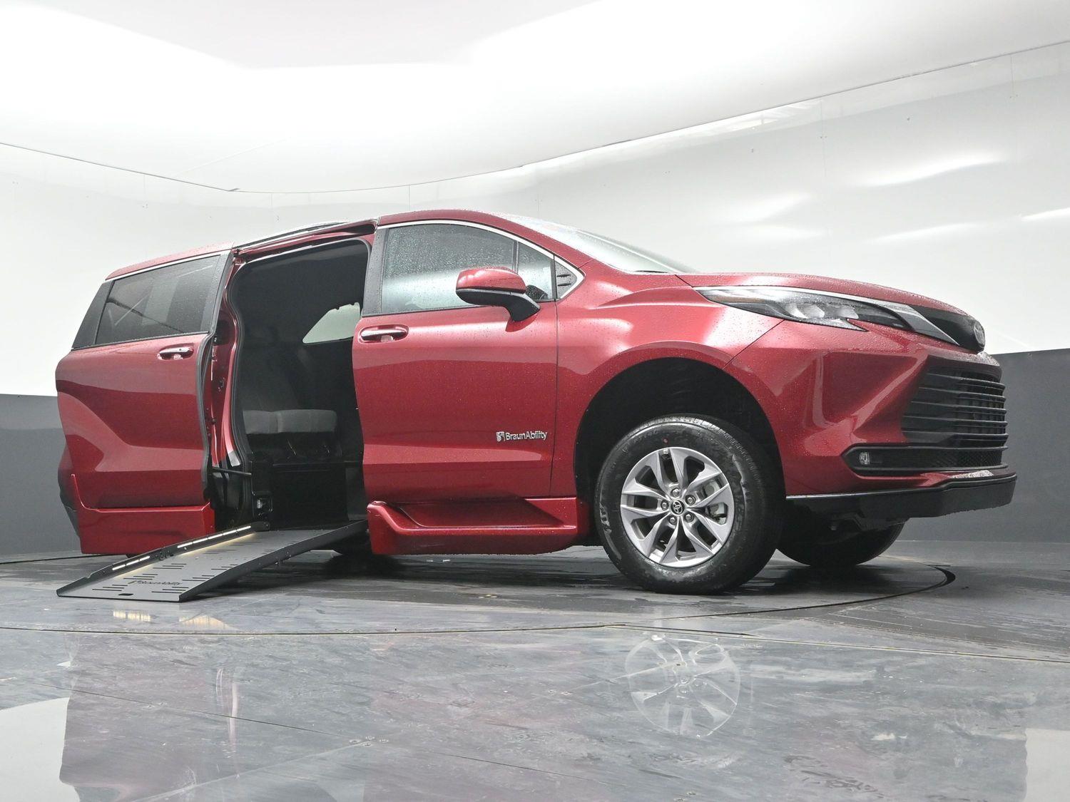 New 2026 Toyota Sienna XLE