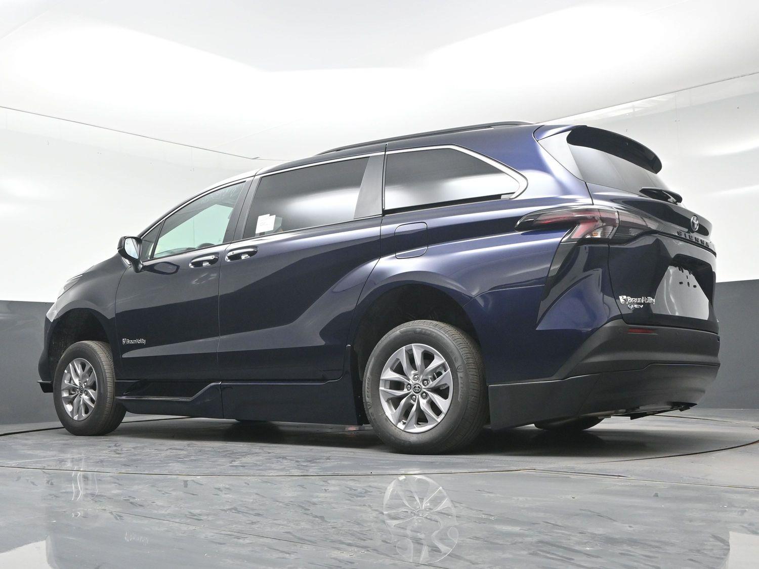 New 2026 Toyota Sienna XLE