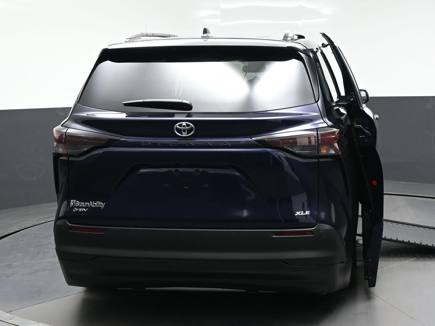New 2026 Toyota Sienna XLE