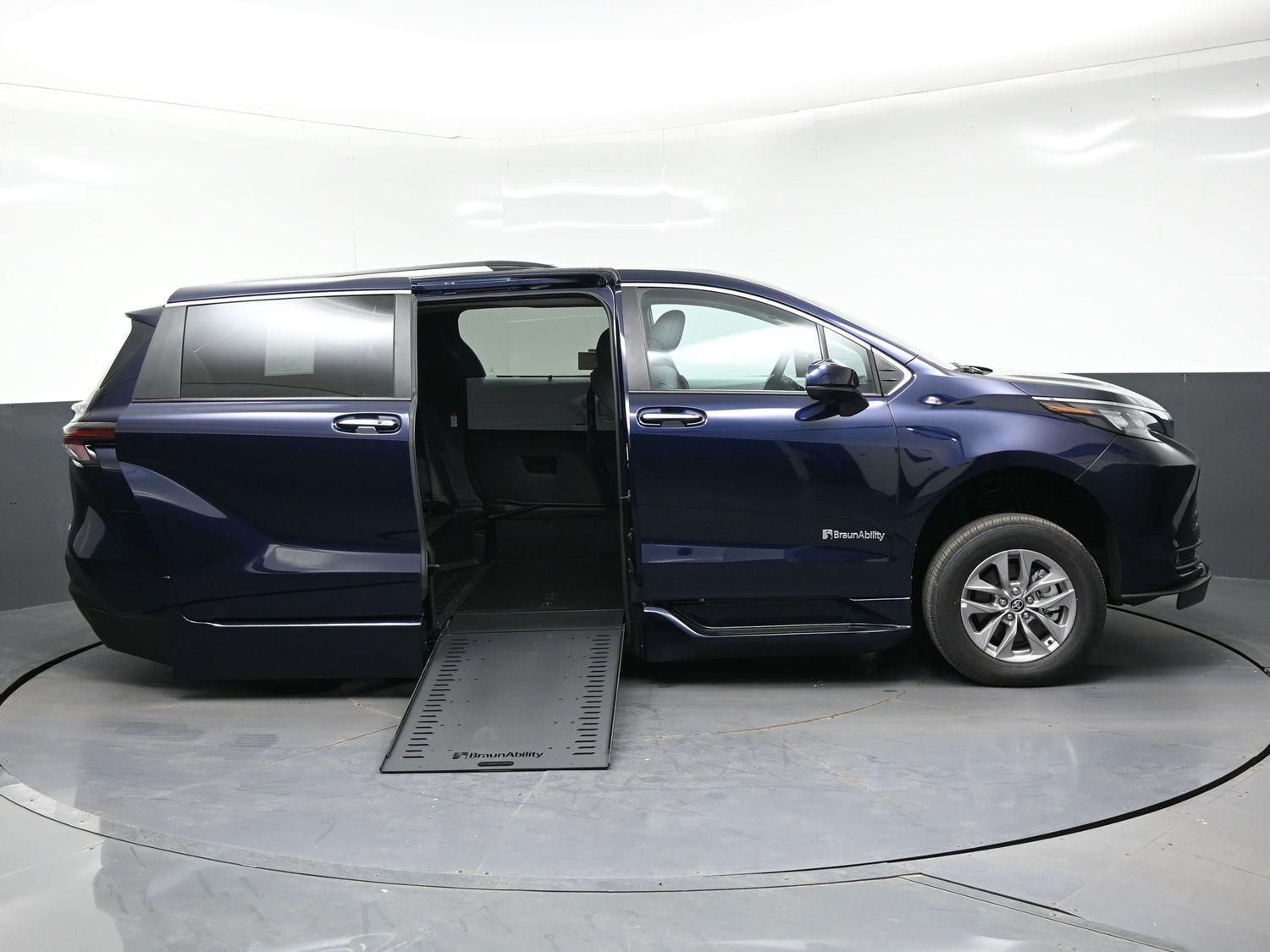 New 2026 Toyota Sienna XLE