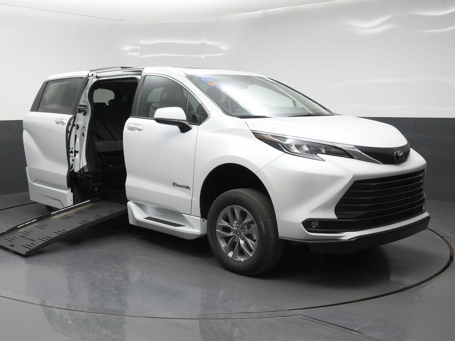 New 2026 Toyota Sienna XLE